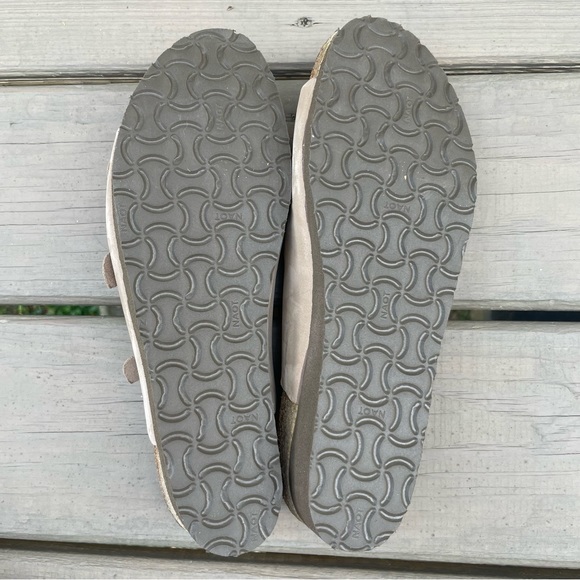 Naot Footwear Austin Sand Stone Suede Triple Strap Slide Sandals size 42 - Picture 14 of 14